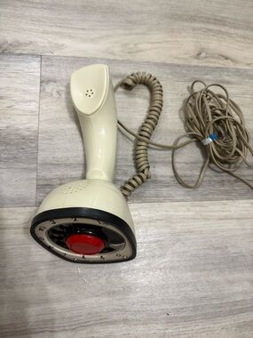 Cream Rotary Vintage Ericsson Ericofon Cobra Phone